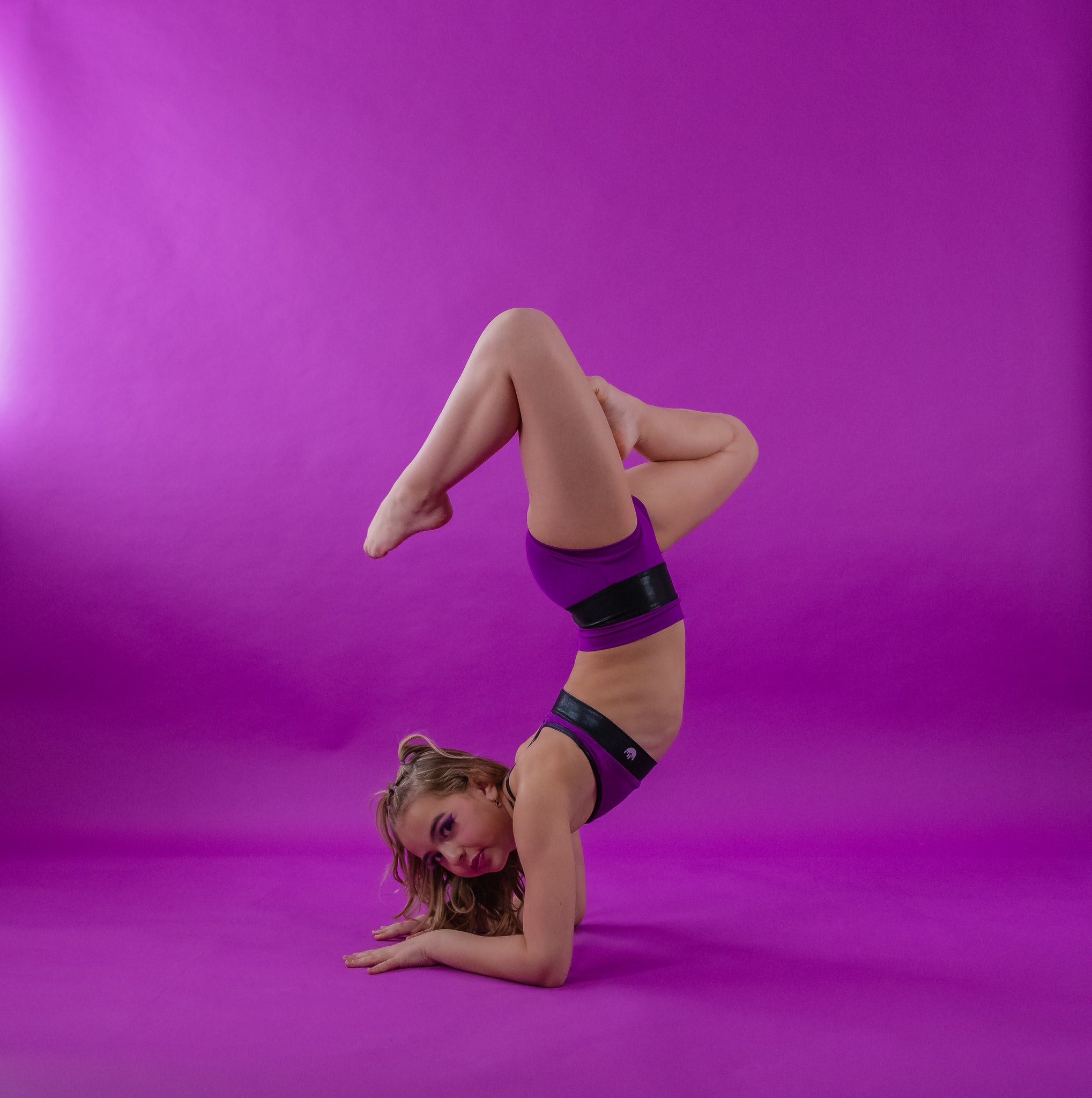 Purple/black Nora