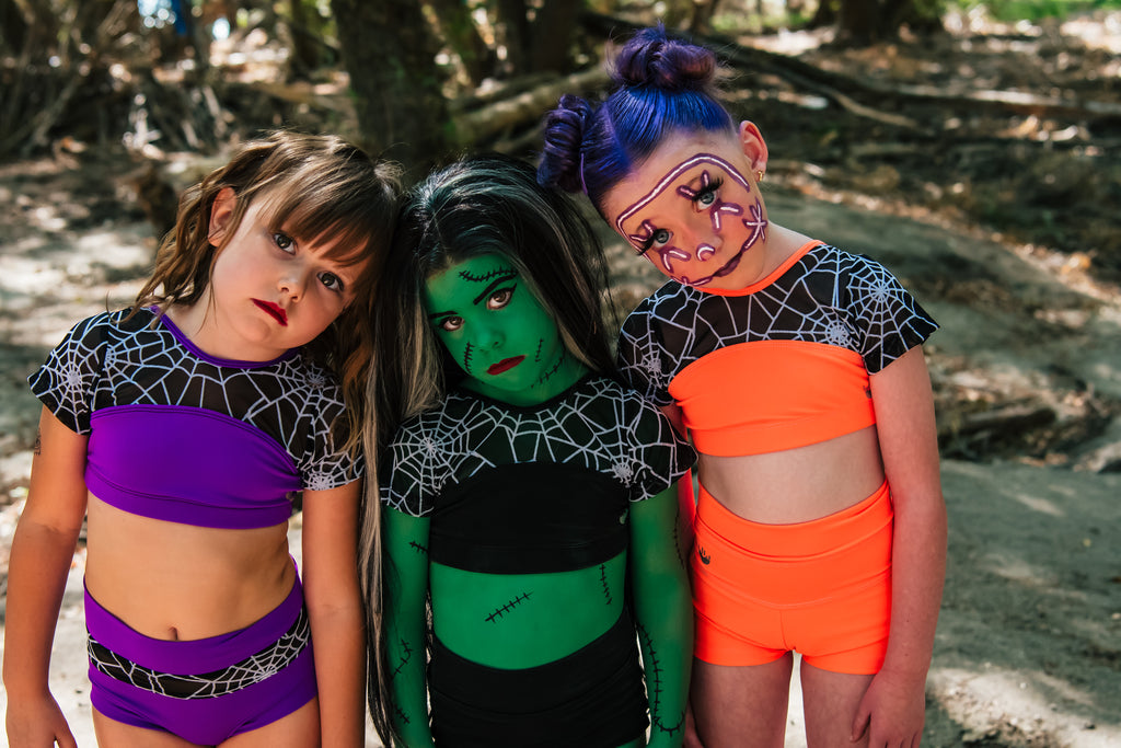 Halloween Willow (white on black  mesh)
